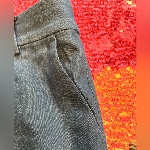 Loft Riviera Short - Size 10 - Picture 3 of 7